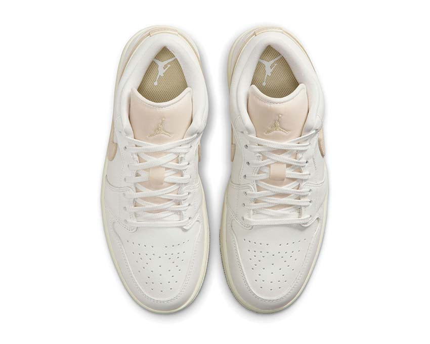 Air Jordan 1 Low SE W "Team Gold"