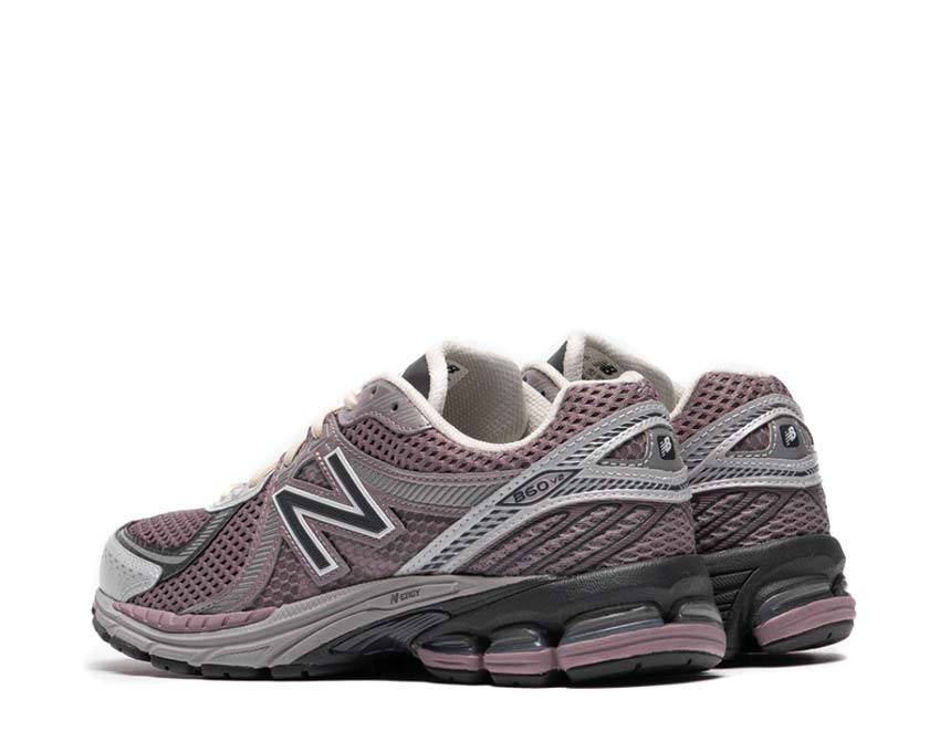 New Balance 860v2