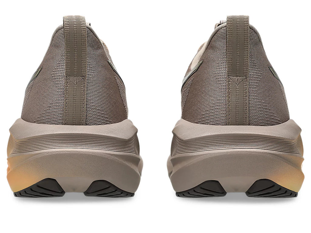 Novablast 5 Luxe Men's: Luxe | Taupe Grey