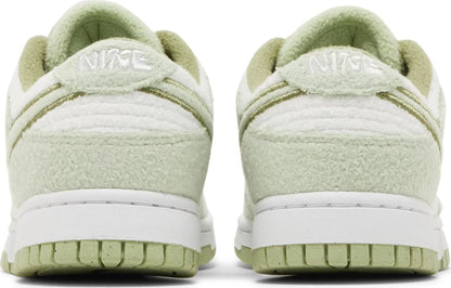 Nike Womens Dunk Low SE Sneakers - 'Fleece - Honeydew'