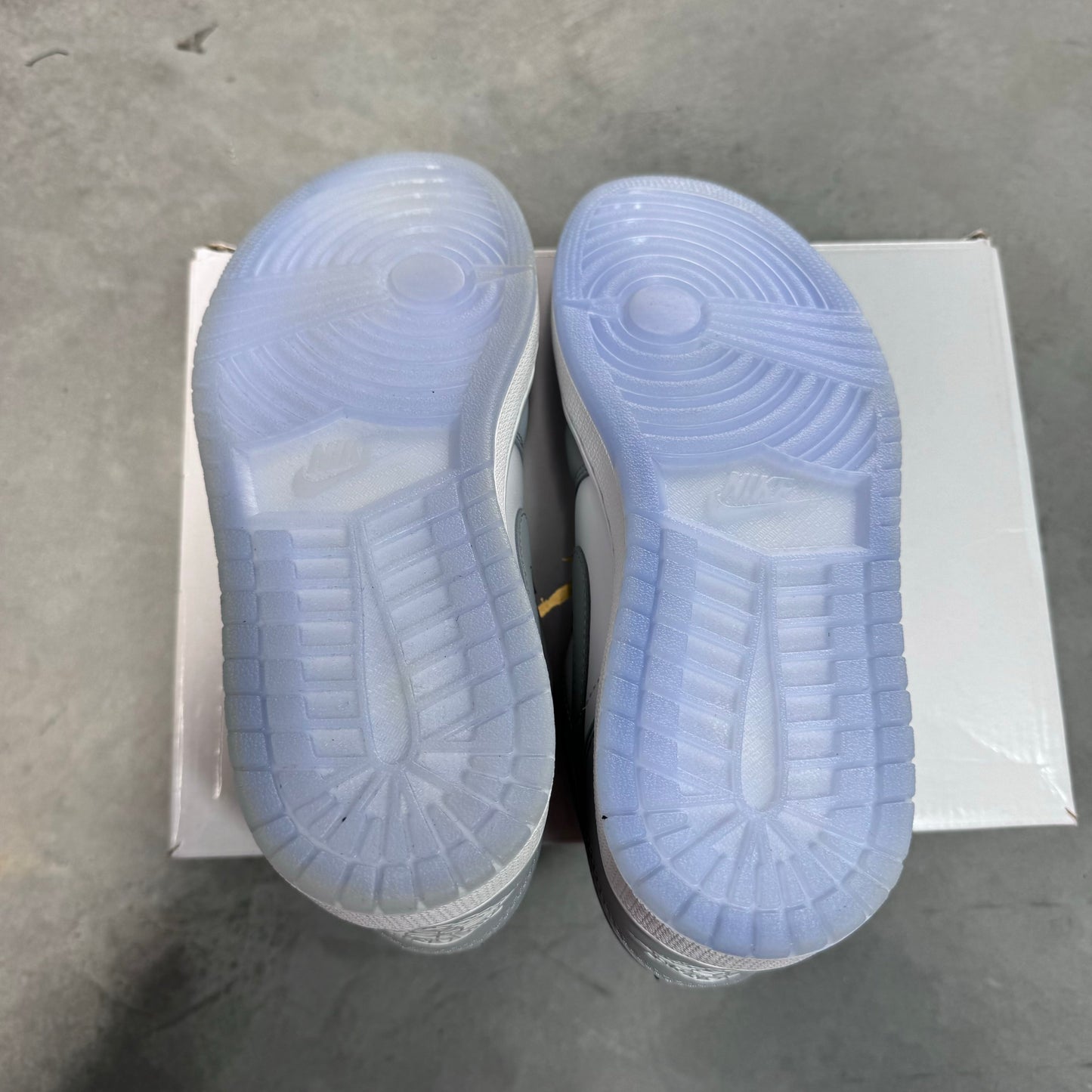 DISPLAY - Nike Womens Air Jordan 1 Low Sneakers - 'White Wolf Grey'