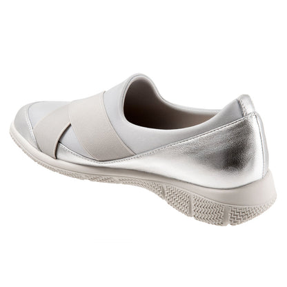 Trotters Urbana T2167-044 Womens Silver Canvas Lifestyle Sneakers Shoes